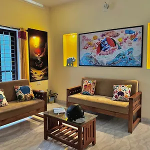 Homestay The Yellow Submarine